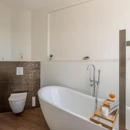 Shades Of Blue フヴァル