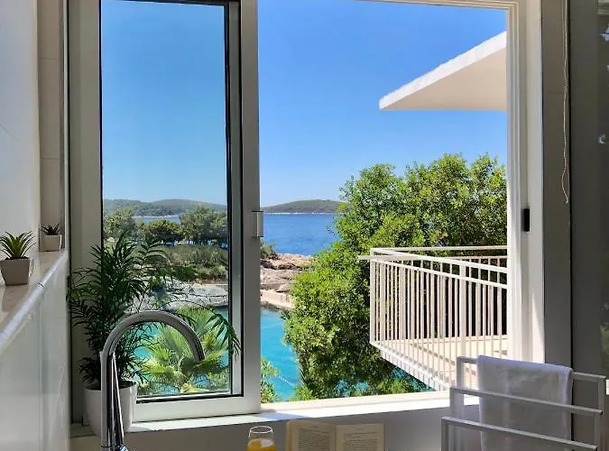 Shades Of Blue Apartamento Hvar Town