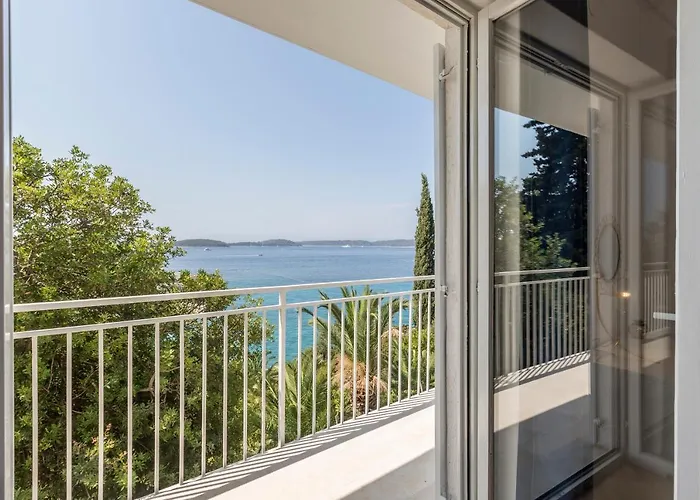 Shades Of Blue Apartamento *