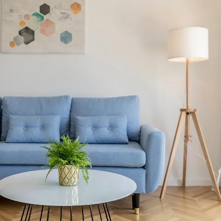 Shades Of Blue Apartman *
