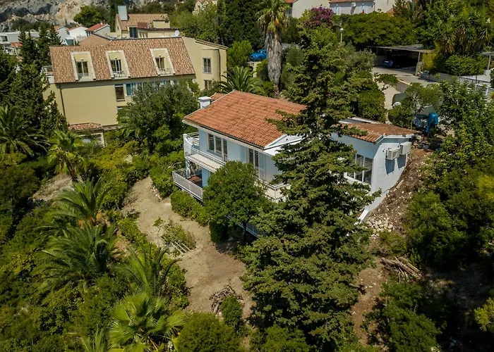 Shades Of Blue Apartment *