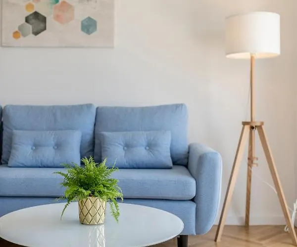 Shades Of Blue Apartment *